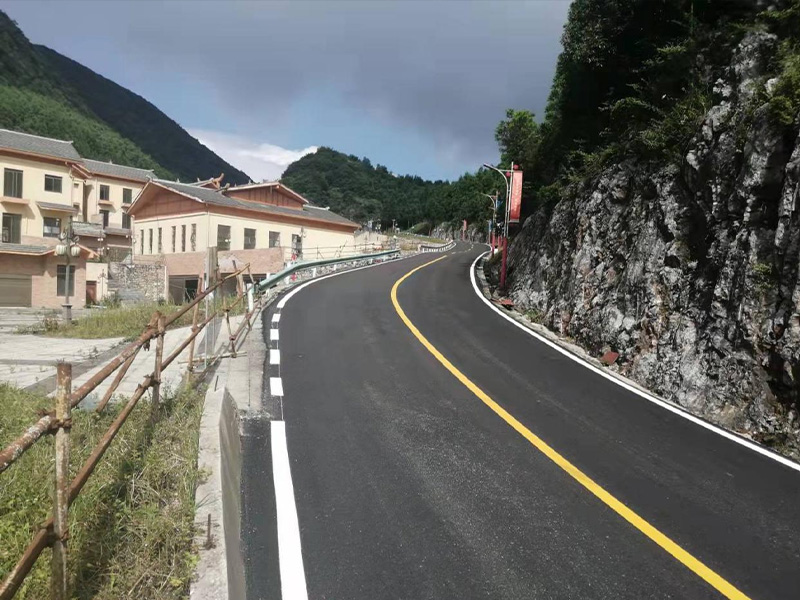鐘山區(qū)2021年農村公路大中修及預防性修復項目